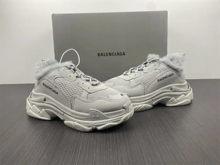 Cheap BLCG TRIPLE S SNEAKER 668563 W3CQ5 1210 0126