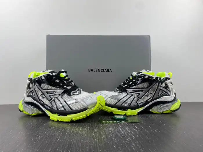 Affordable BLCG RUNNER SNEAKER 677403 W3RBP 1093 0125